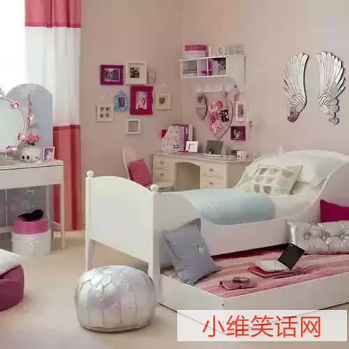 进女神的闺房时，惊呆了！